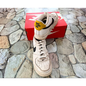 “HAVE A NIKE DAY” SNEAKER-SIZE 4.5